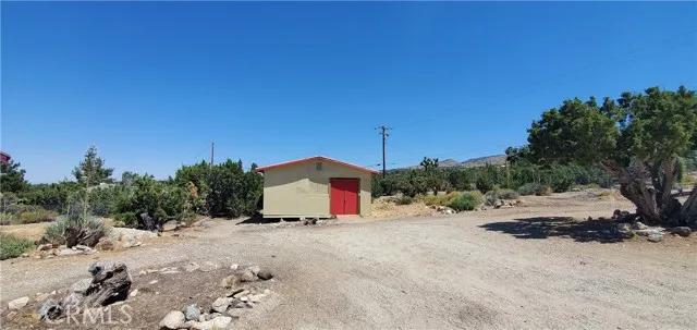 400 Mesquite Road, Pinon Hills Ca 92372 | Detached 32