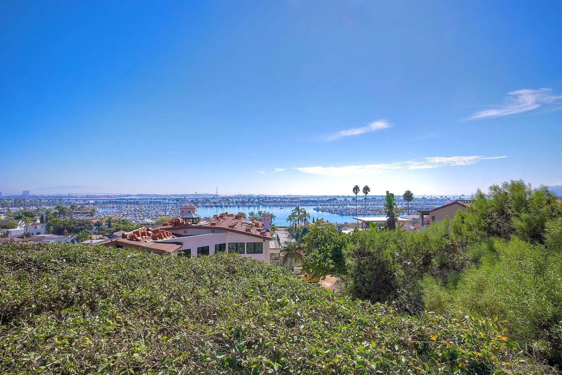 955 Harbor View Dr, Point Loma Ca 92106 | Detached 10