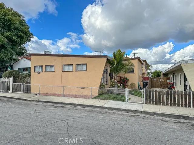 3915 E 11th Street, Long Beach CA 90804 | Multi Family 4