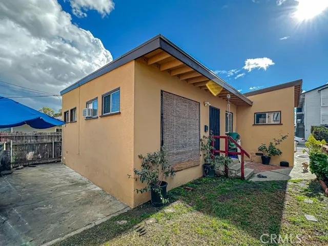 3915 E 11th Street, Long Beach CA 90804 | Multi Family 3