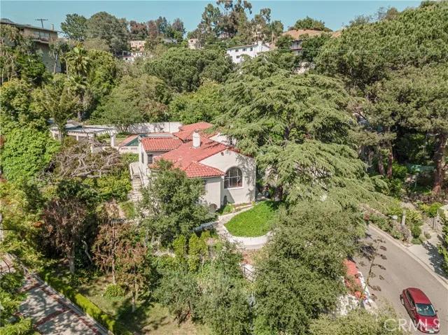 3015 N Beachwood Drive, Los Angeles Ca 90068 | Detached 24