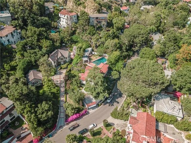 3015 N Beachwood Drive, Los Angeles Ca 90068 | Detached 37