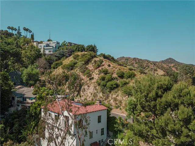 3015 N Beachwood Drive, Los Angeles Ca 90068 | Detached 27