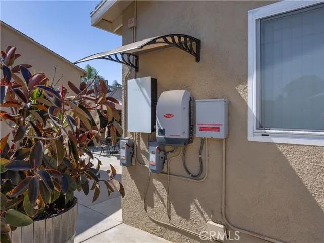 2224 N Valley Street, Burbank Ca 91505 | Detached 34