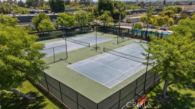 19234 Hamlin Street # 5, Reseda Ca 91335 | Townhouse 45