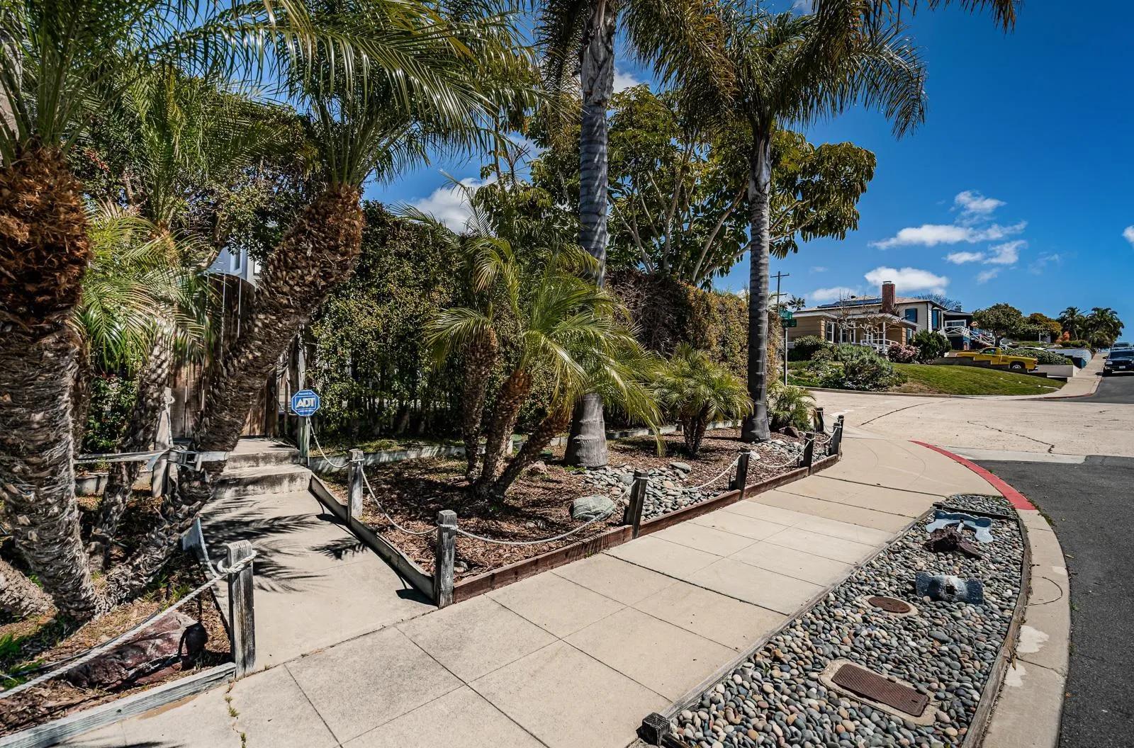 2156 Clove St, Point Loma Ca 92106 | Detached 33