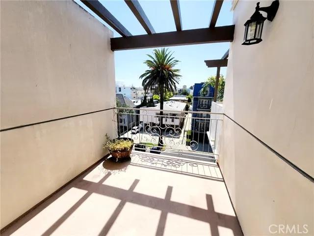 1920 Malcolm Avenue # 401, Los Angeles Ca 90025 | Detached 19