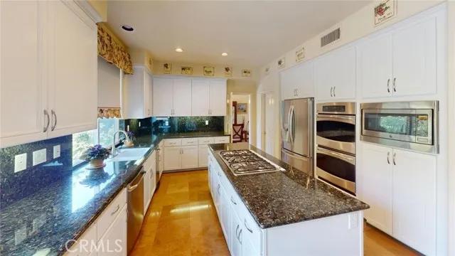 6 Sovente, Irvine Ca 92606 | Detached 7