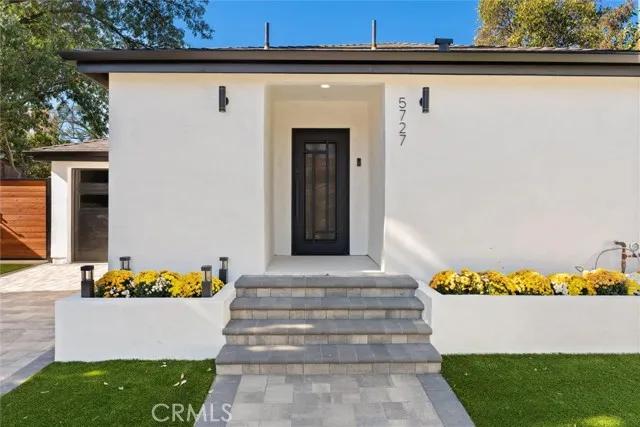 5727 Newcastle Avenue, Encino Ca 91316 | Detached 3