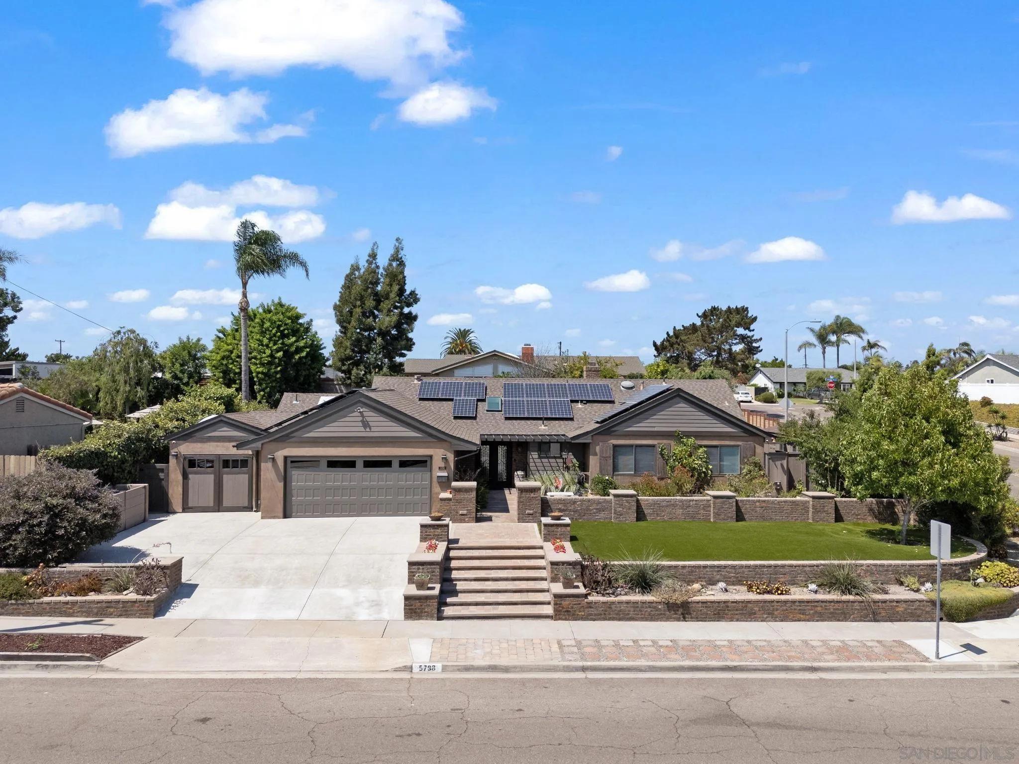 5798 Honors Dr, University City Ca 92122 | Detached 4