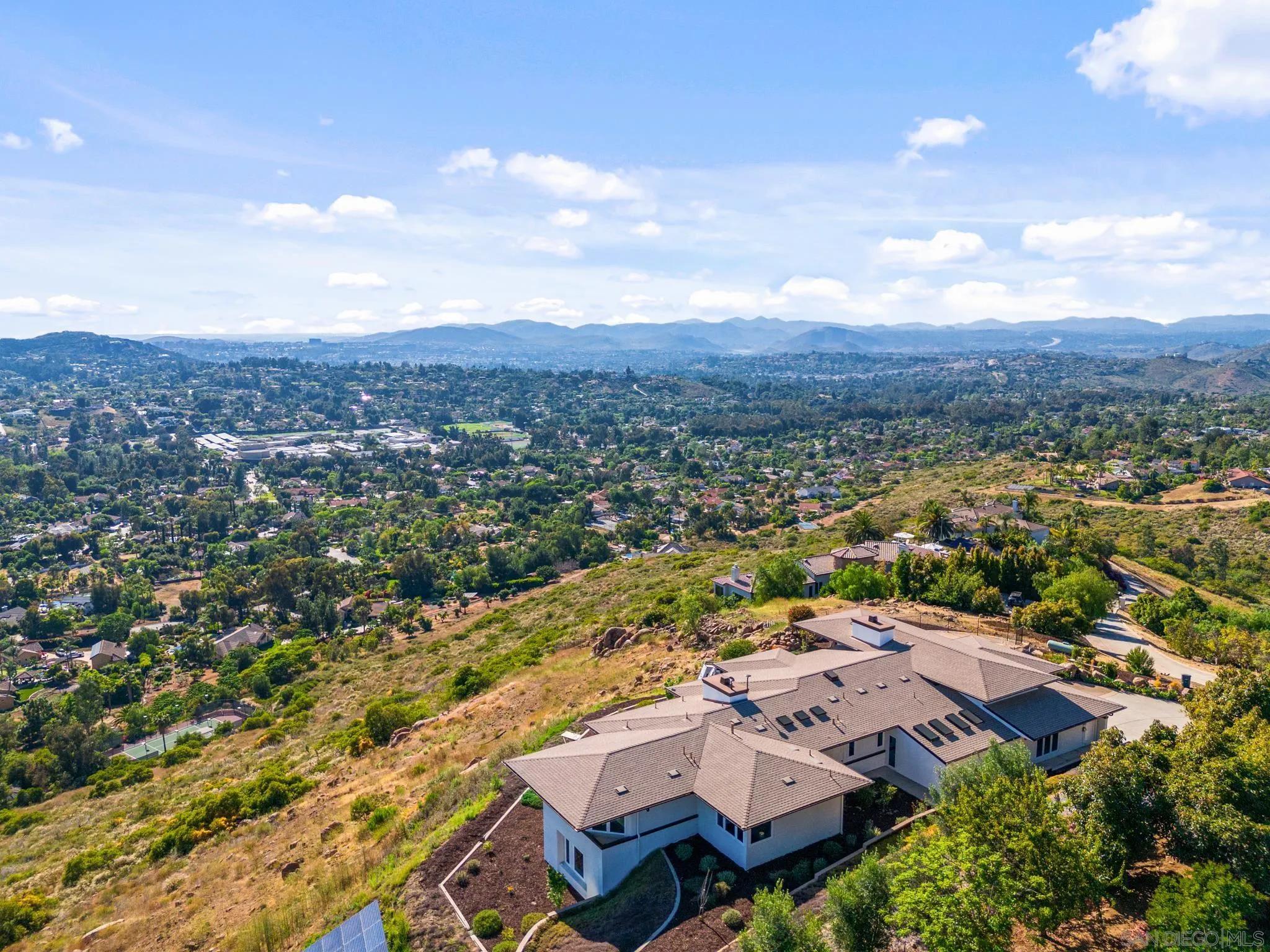 15486 Markar Rd, Poway Ca 92064 | Detached 50