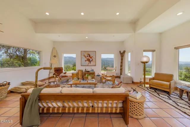 2000 Gridley Road, Ojai Ca 93023 | Detached 14