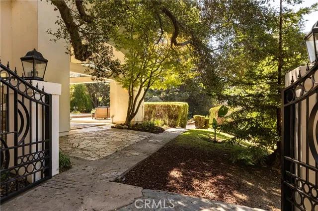 26066 Mulholland, Calabasas Ca 91302 | Detached 59