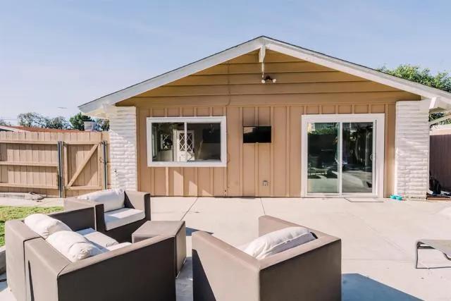 1087 Regal Road, Encinitas Ca 92024 | Twinhome 19