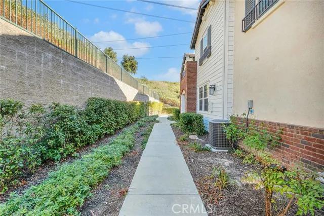 16706 Nicklaus Drive # 80, Sylmar Ca 91342 | Townhouse 2