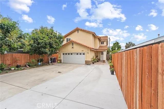 1977 Gale Avenue, Long Beach Ca 90810 | Detached 2