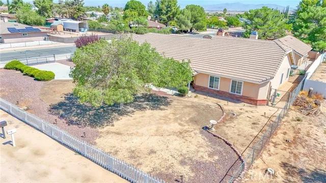 7475 Langdon Avenue, Hesperia Ca 92345 | Detached 14