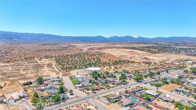 7475 Langdon Avenue, Hesperia Ca 92345 | Detached 58