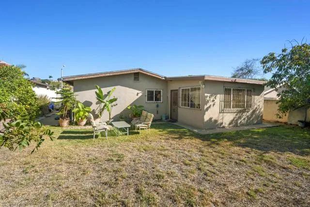 1206 Aqua Park St, Otay Mesa Ca 92154 | Detached 12