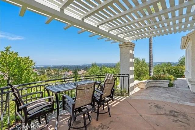 5932 County Oak Road, Woodland Hills Ca 91367 | Detached 35