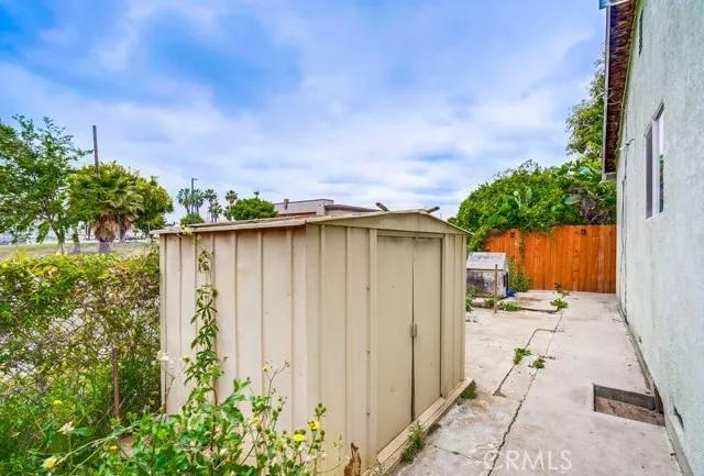 115 N Magnolia Court, Compton Ca 90220 | Detached 33