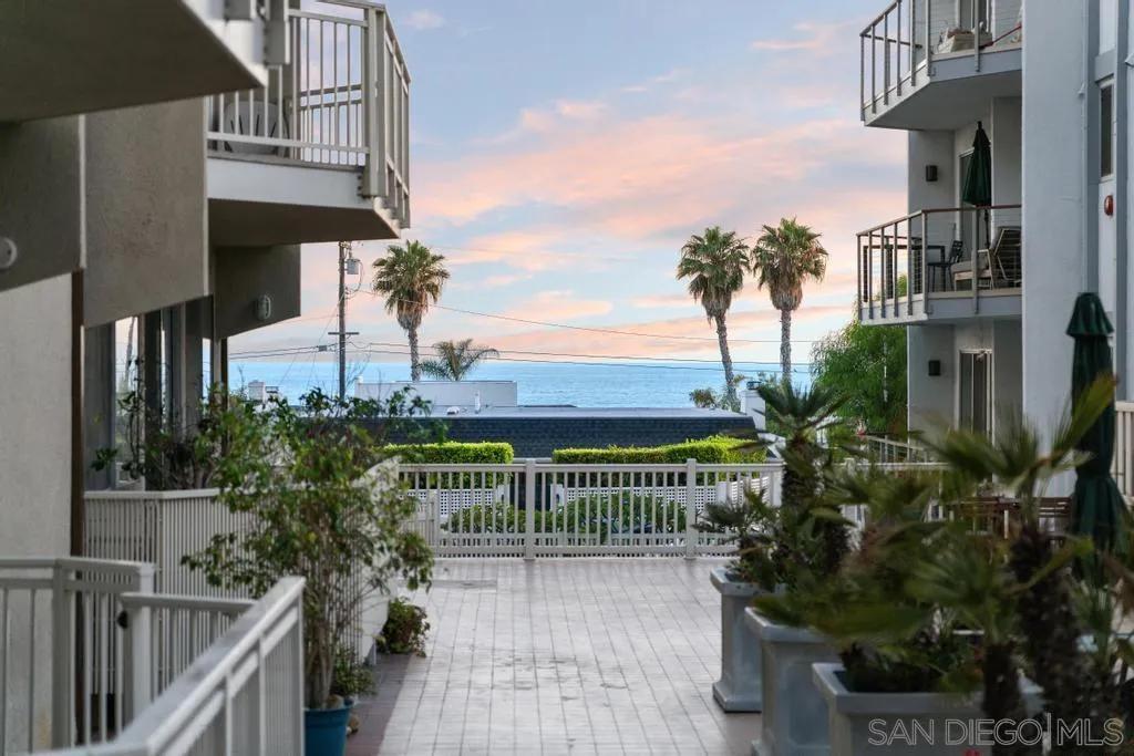 5366 La Jolla Blvd # 102c, La Jolla Ca 92037 | All Other Attached 39