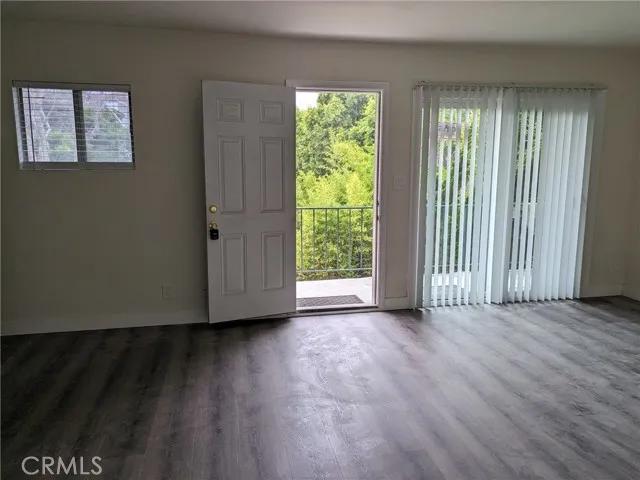 1555 Artesia Boulevard, Manhattan Beach Ca 90266 | Apartment 9