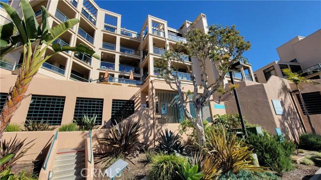 130 The Village # 106, Redondo Beach CA 90277 | Detached 48