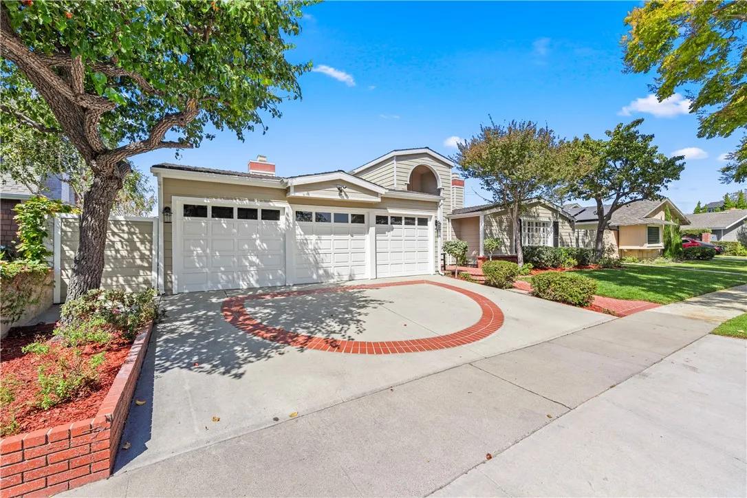 3301 Wimbleton Drive, Los Alamitos Ca 90720 | Detached 57