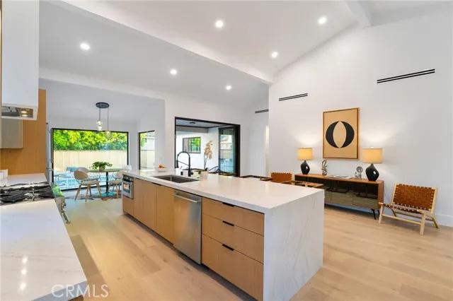 12756 Kling Street, Studio City Ca 91604 | Detached 11