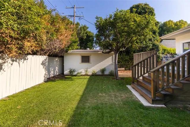 1334 N Genesee Avenue, Los Angeles Ca 90046 | Detached 37