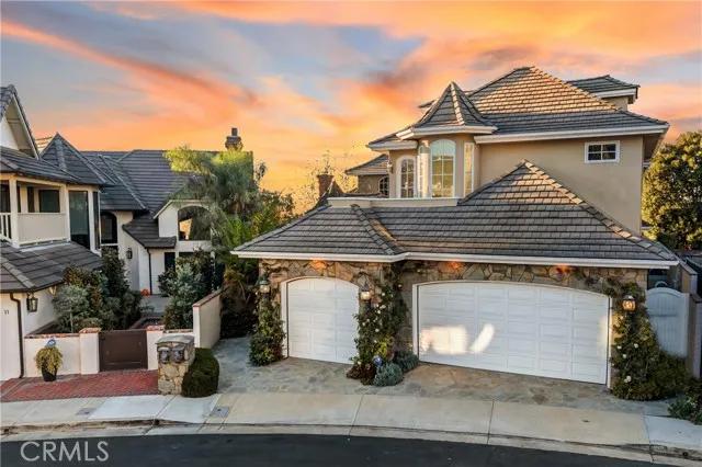 15 Hillsborough, Newport Beach Ca 92660 | Detached 70