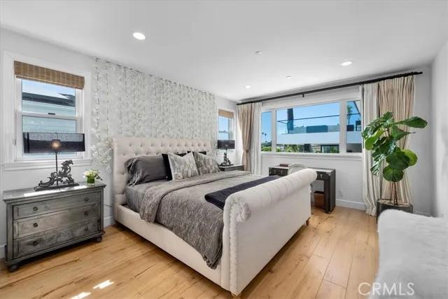 669 Longfellow Ave, Hermosa Beach Ca 90254 | Detached 17