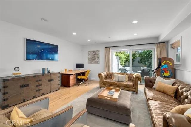 669 Longfellow Ave, Hermosa Beach Ca 90254 | Detached 24