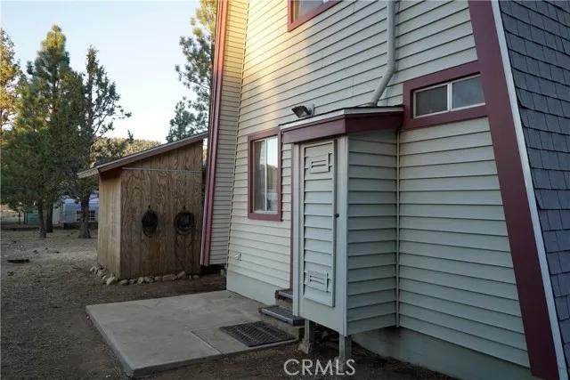 829 Hart Lane, Big Bear City Ca 92314 | Detached 21