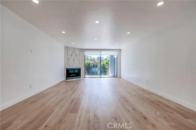 450 S Maple Drive # 203, Beverly Hills Ca 90212 | Detached 8