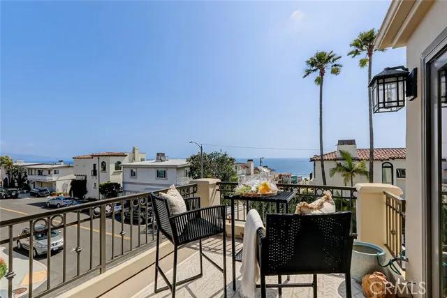 303 7th Street # A, Manhattan Beach Ca 90266 | Townhouse 14