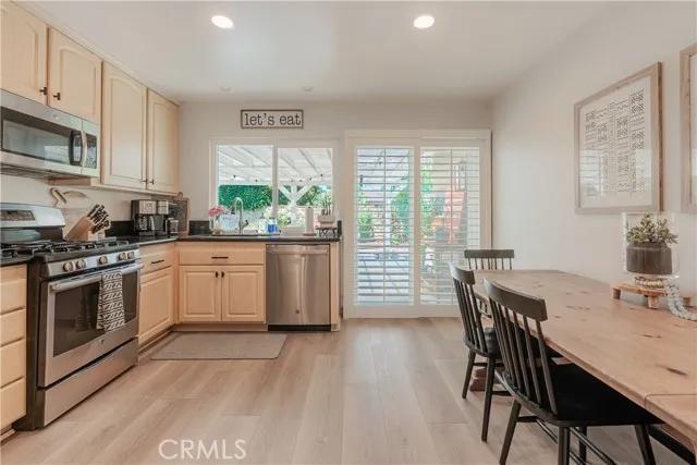 23274 Via Elvas, Mission Viejo Ca 92691 | Detached 6