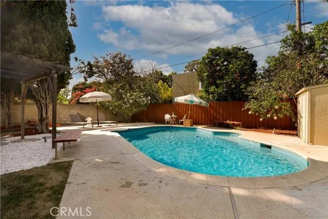 13411 Erwin Street, Van Nuys Ca 91401 | Detached 30