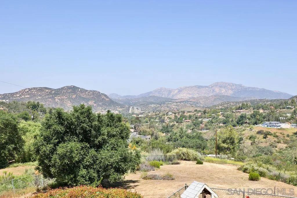 914 S S Grade Rd, Alpine Ca 91901 | Detached 28