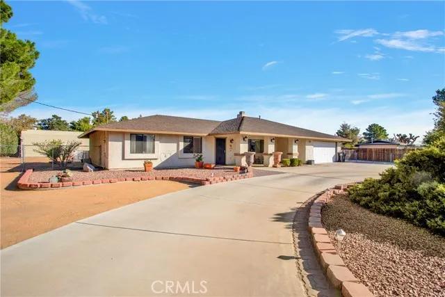 20782 Eyota Road, Apple Valley Ca 92308 | Detached 4