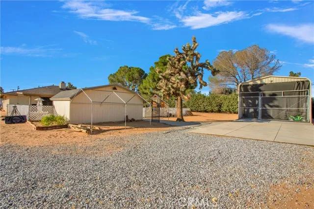 20782 Eyota Road, Apple Valley Ca 92308 | Detached 45