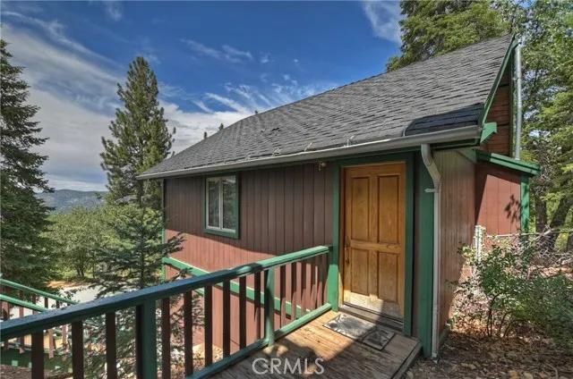 1377 La Crescenta Drive, Big Bear City Ca 92314 | Detached 35