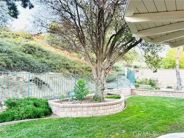 23049 Lowridge Place, Santa Clarita Ca 91390 | Detached 27