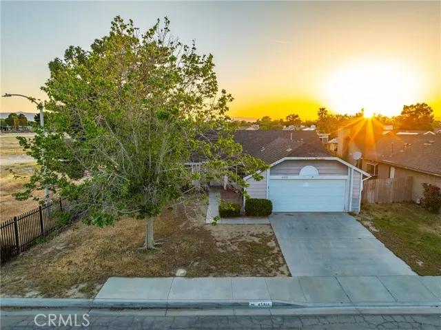 45911 Primrose Drive, Lancaster Ca 93534 | Detached 31