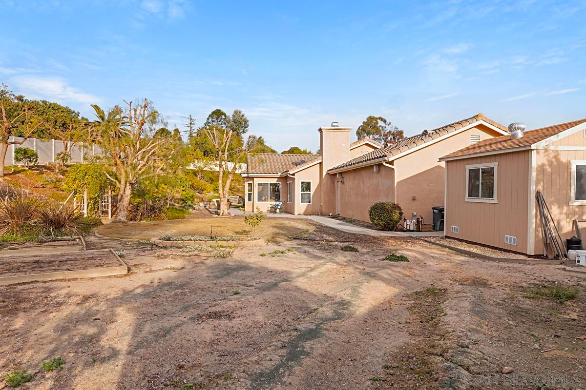 793 Hidden Sky Ct., Vista CA 92081 | Detached 23