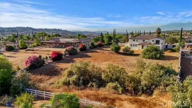 16795 Eagle Peak Road, Riverside Ca 92504 | Detached 70