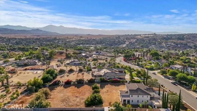 16795 Eagle Peak Road, Riverside Ca 92504 | Detached 74