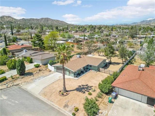 7658 Deer Trail, Yucca Valley Ca 92284 | Detached 4