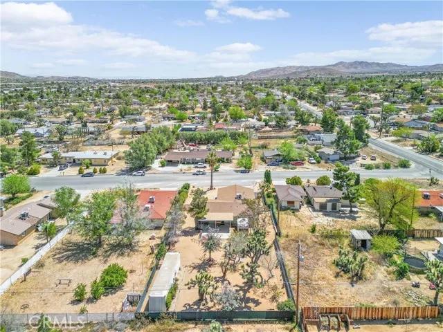 7658 Deer Trail, Yucca Valley Ca 92284 | Detached 24